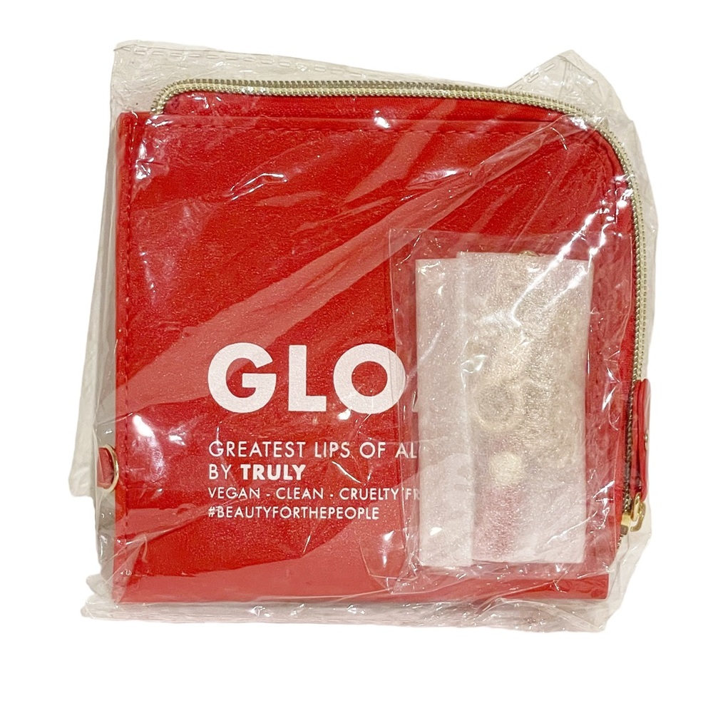 Truly Beauty Red Gloat Gold Chain Link Crossbody Bag NEW in Package